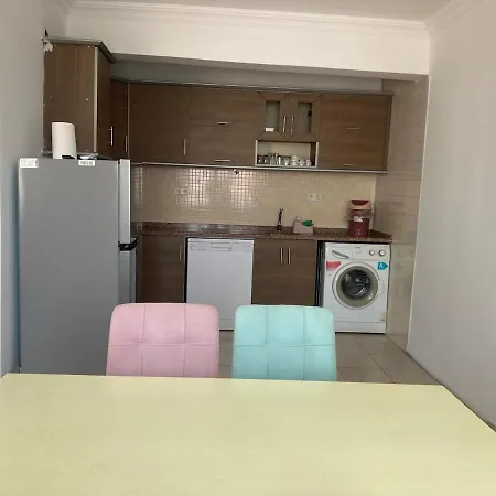 Apartmán Modern Flat Walk To Shops, Cafes Harbour 2 Bedroom Fethiye