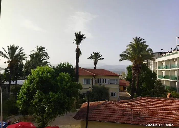 Modern Flat Walk To Shops, Cafes Harbour 2 Bedroom Fethiye