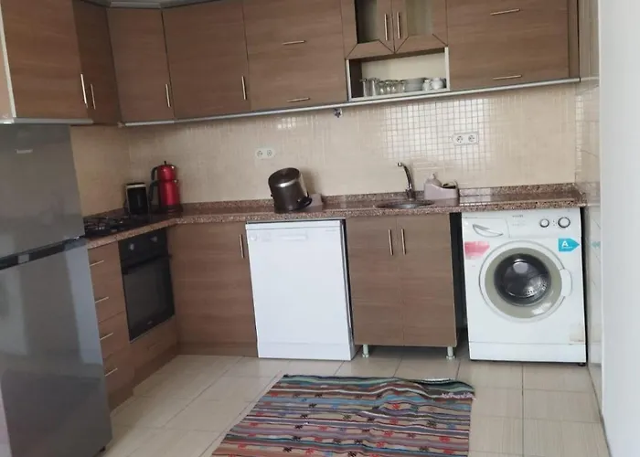 Modern Flat Walk To Shops, Cafes Harbour 2 Bedroom *