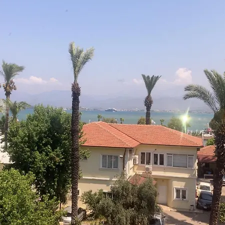 Modern Flat Walk To Shops, Cafes Harbour 2 Bedroom *